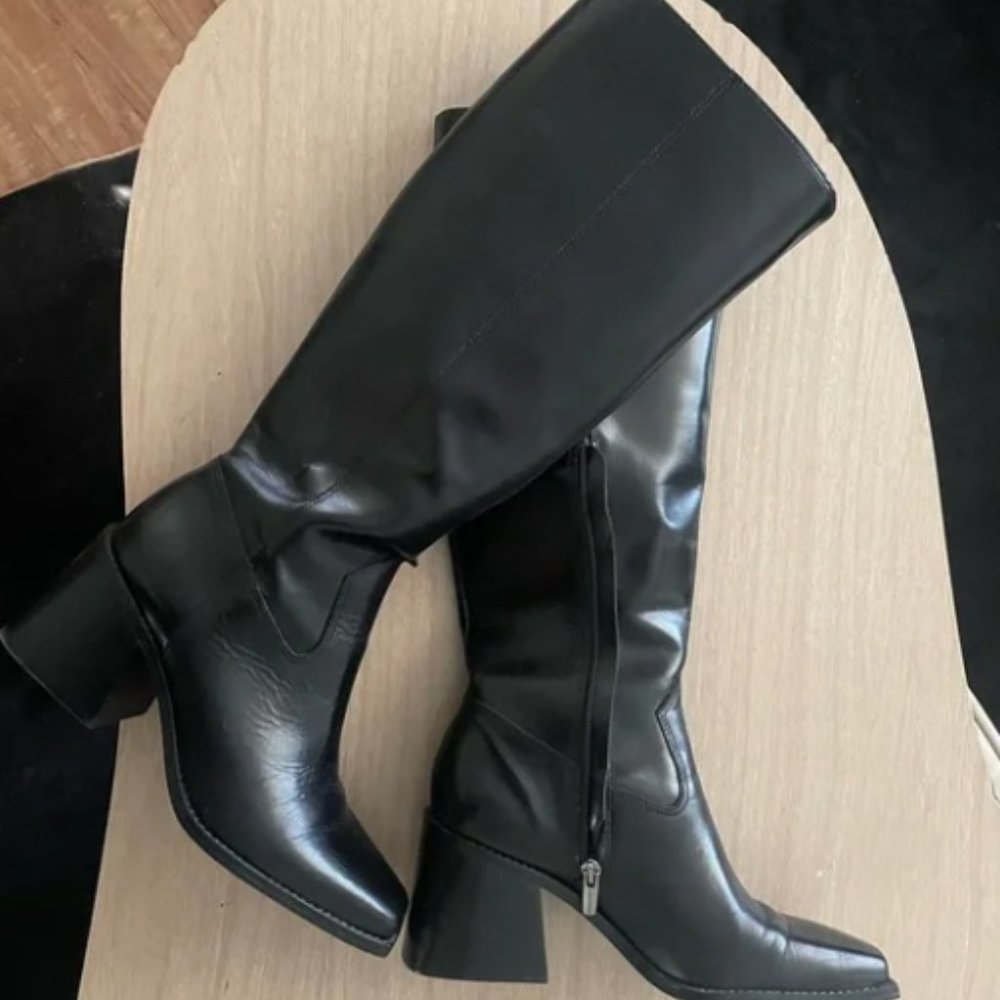 Vince Camuto Sangeti Knee High Boot Size 10